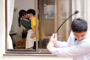 "Ze Ze Feng Shang" là một tiệm massage chân thường xuyên. Phải thuyết phục rất nhiều mới hiểu được!