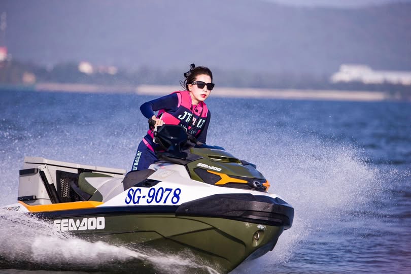 3 giờ sáng dậy "hành xác" nữ đồng nghiệp